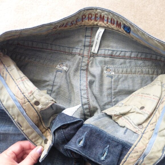 GUESS premium denim dark wash "Pasadena" straight leg button fly jeans - Picture 5 of 16
